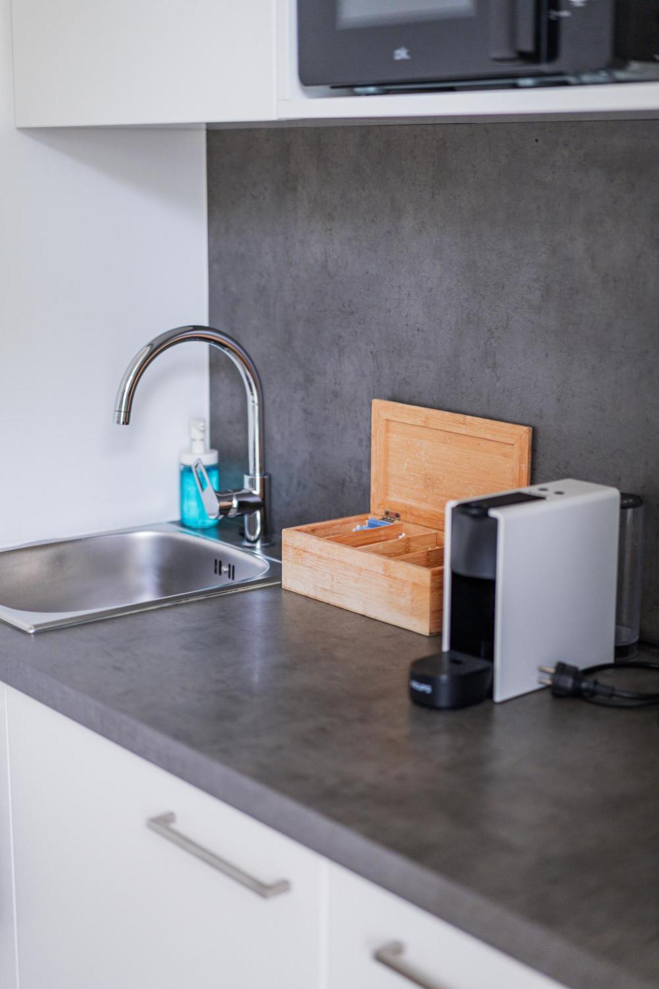 City Center Lofts Wina Bagian luar foto