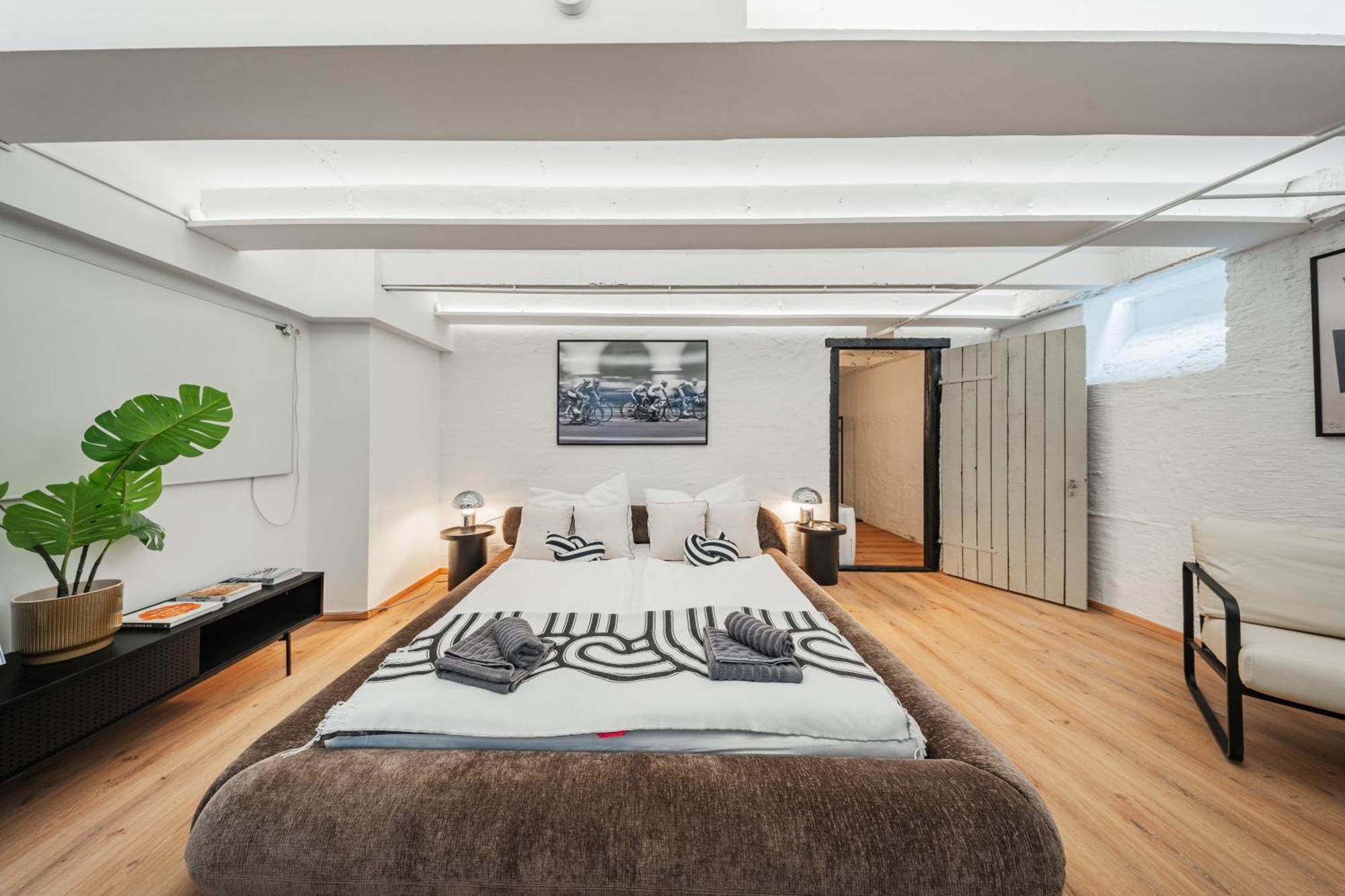 City Center Lofts Wina Bagian luar foto